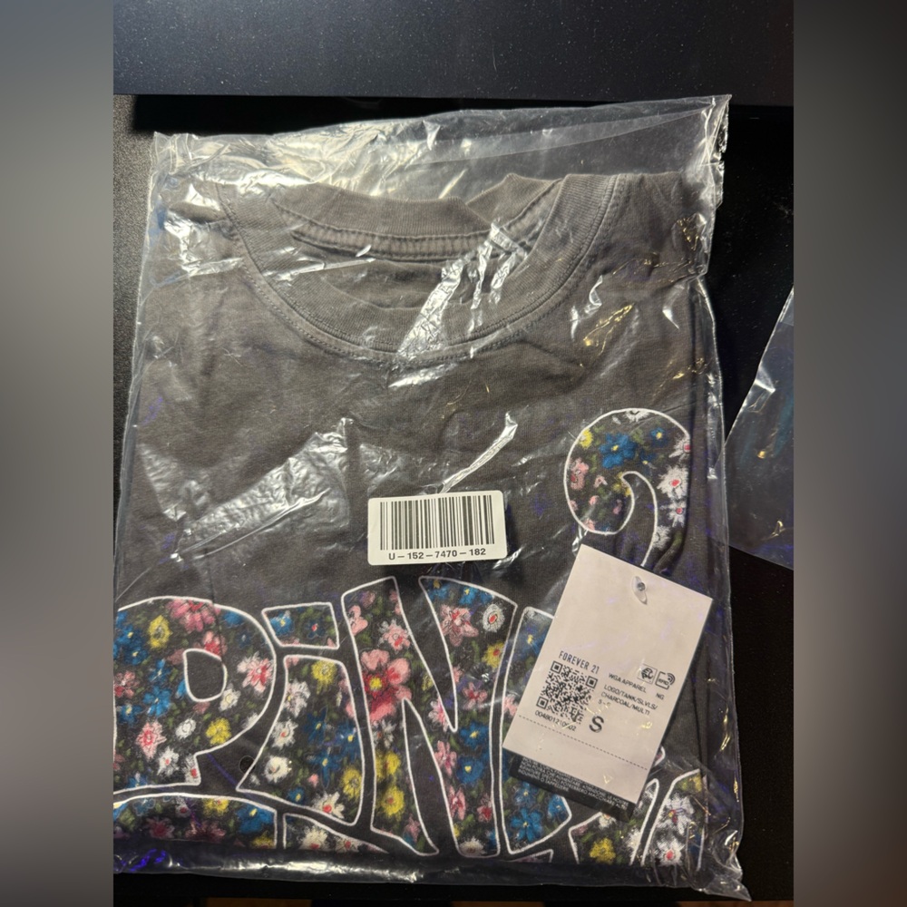 Forever 21 Pink Floyd Muscle Tee